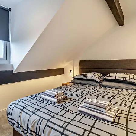 The Coach House - Steel Holiday home *
